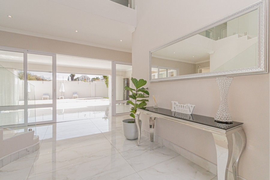 To Let 4 Bedroom Property for Rent in Bryanston Gauteng