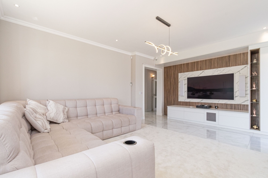 To Let 4 Bedroom Property for Rent in Bryanston Gauteng