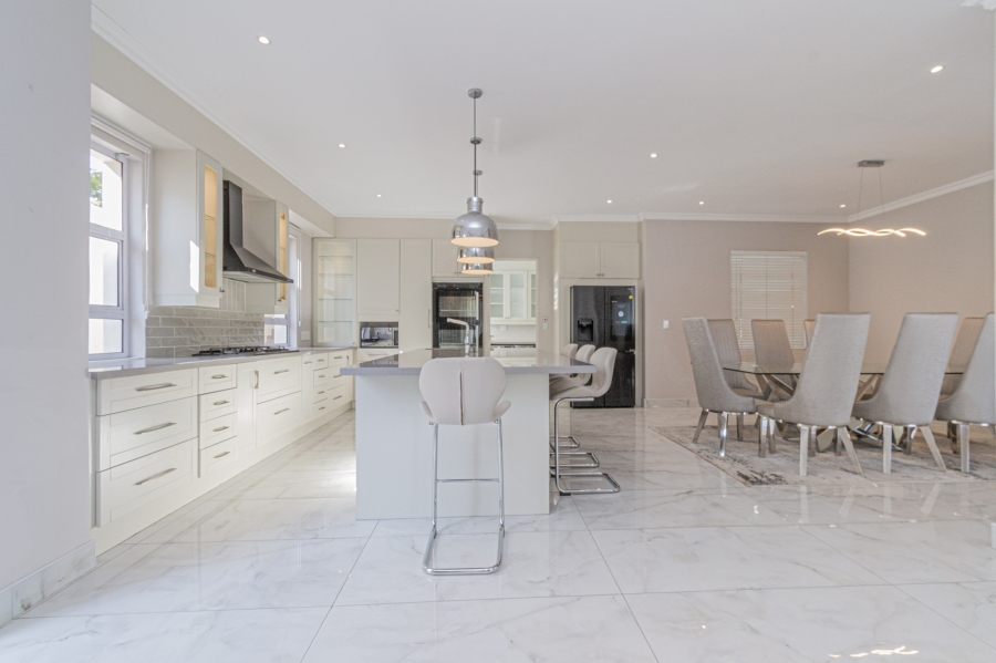 To Let 4 Bedroom Property for Rent in Bryanston Gauteng