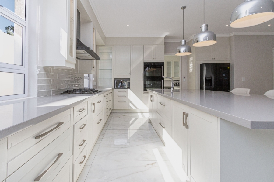 To Let 4 Bedroom Property for Rent in Bryanston Gauteng
