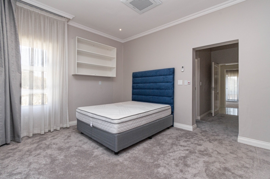 To Let 4 Bedroom Property for Rent in Bryanston Gauteng