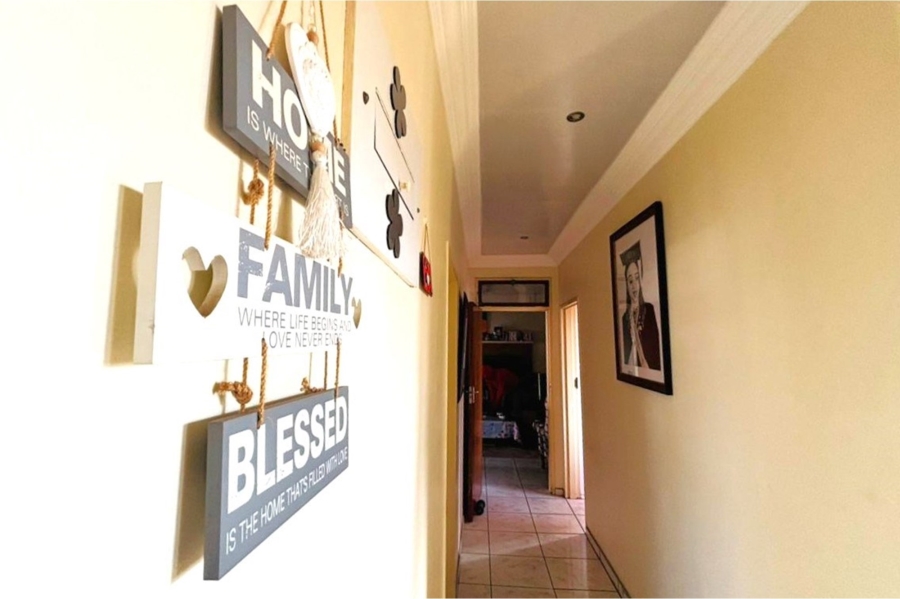 To Let 3 Bedroom Property for Rent in Kwaggasrand Gauteng