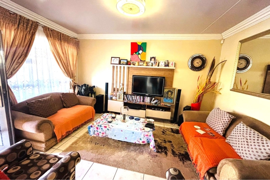To Let 3 Bedroom Property for Rent in Kwaggasrand Gauteng