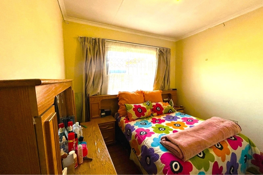To Let 3 Bedroom Property for Rent in Kwaggasrand Gauteng
