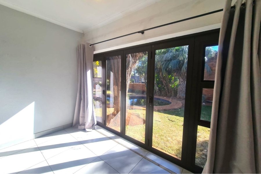 3 Bedroom Property for Sale in Strubensvallei Gauteng