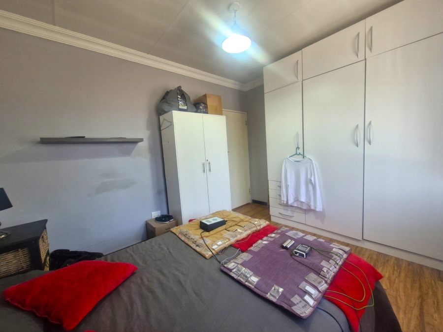 6 Bedroom Property for Sale in Elardus Park Gauteng