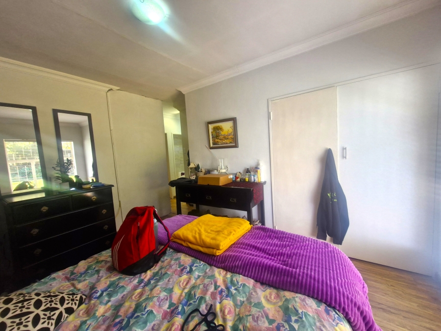 6 Bedroom Property for Sale in Elardus Park Gauteng