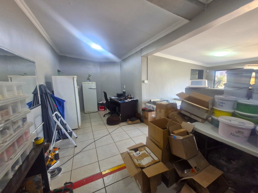 6 Bedroom Property for Sale in Elardus Park Gauteng