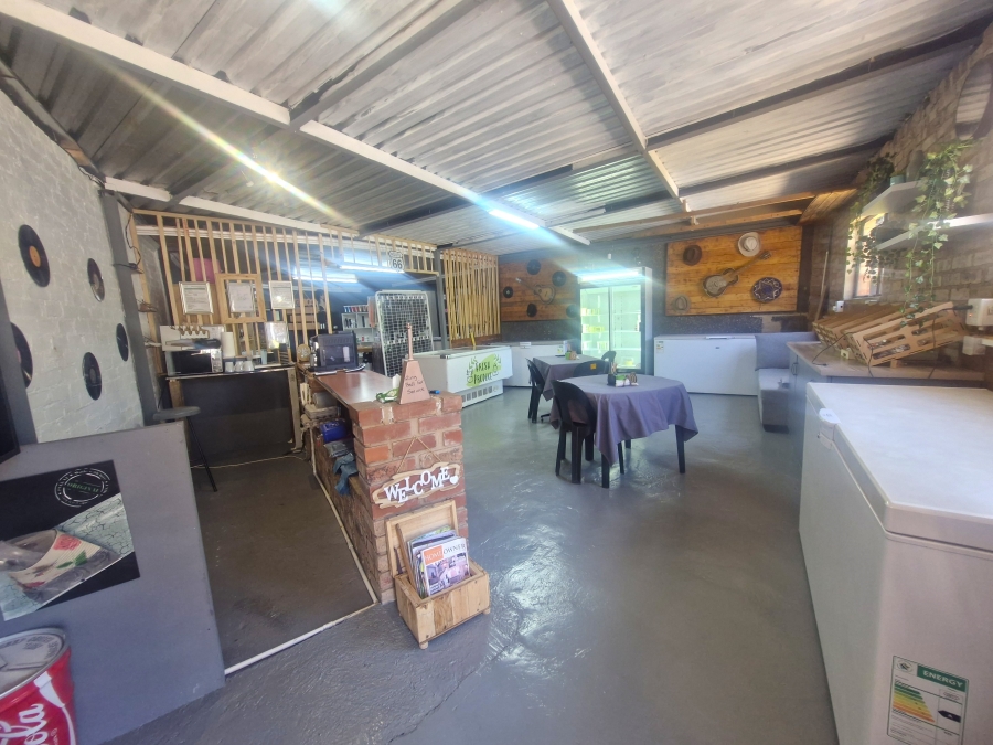 6 Bedroom Property for Sale in Elardus Park Gauteng