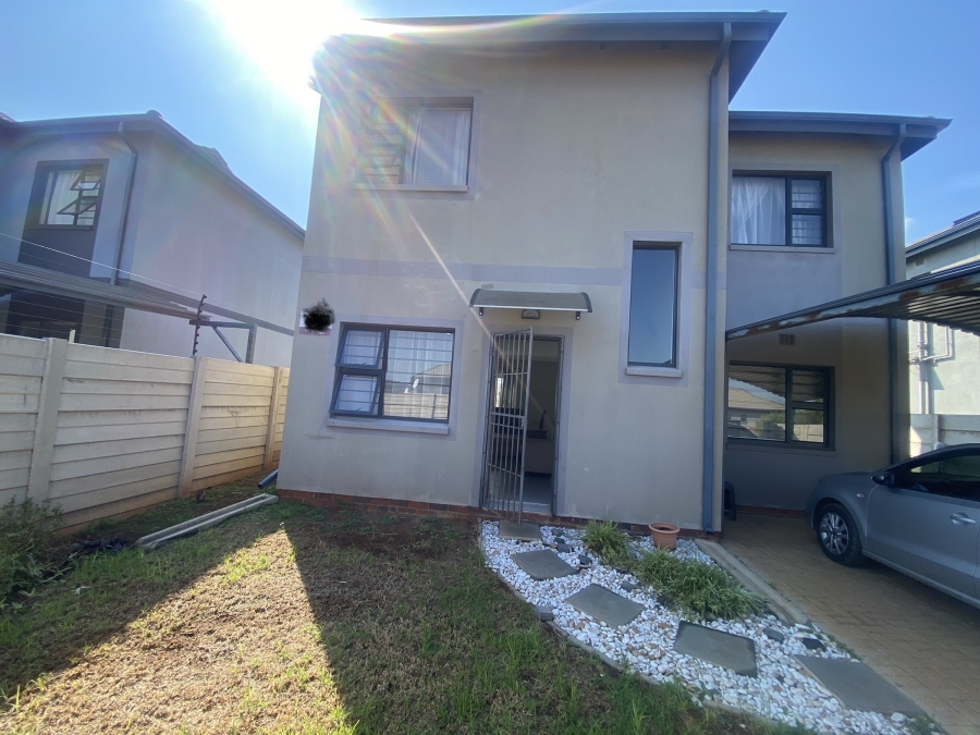 To Let 4 Bedroom Property for Rent in Lotus Gardens Gauteng
