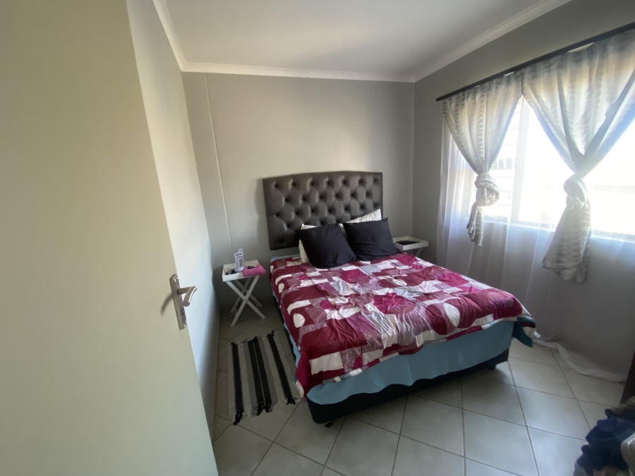 To Let 4 Bedroom Property for Rent in Lotus Gardens Gauteng