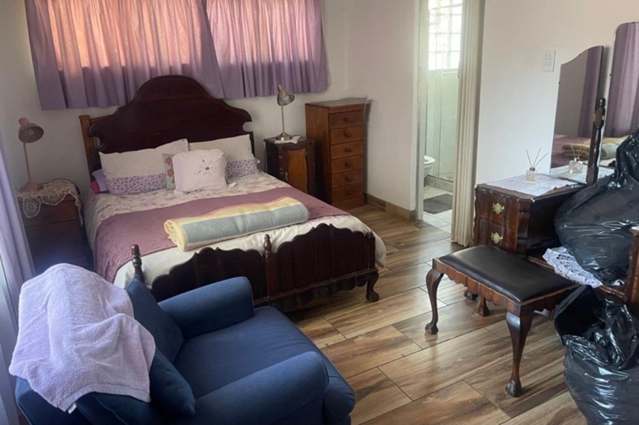4 Bedroom Property for Sale in Mondeor Gauteng