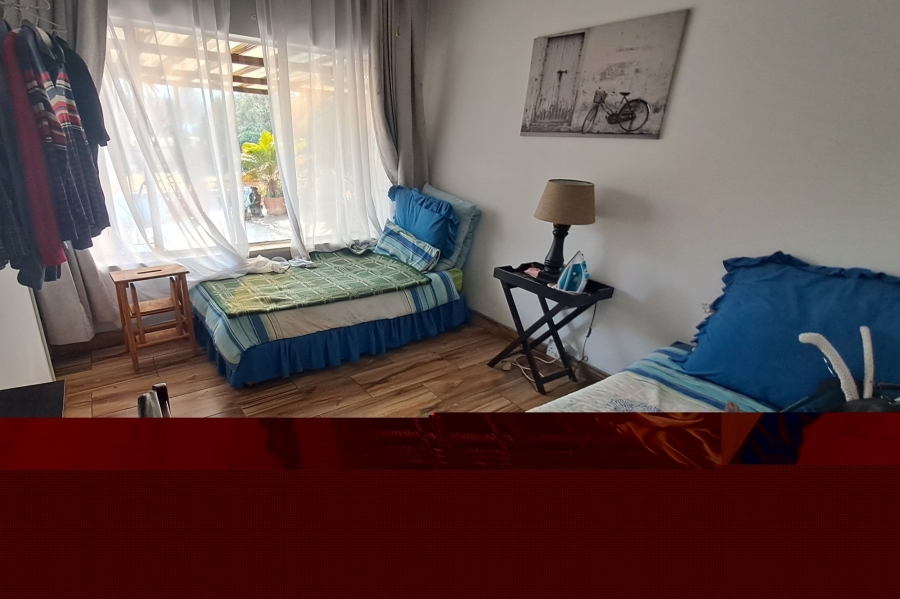 4 Bedroom Property for Sale in Mondeor Gauteng