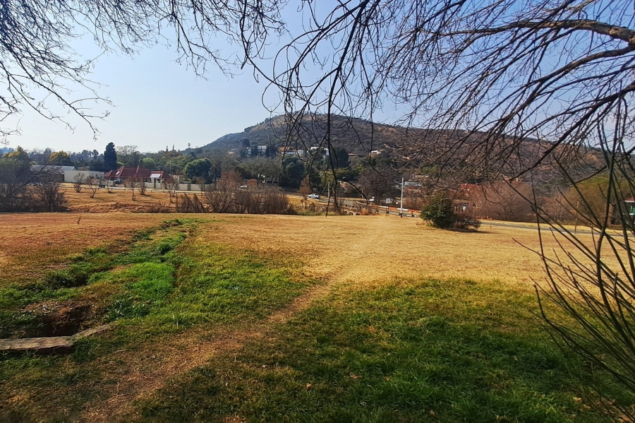 4 Bedroom Property for Sale in Mondeor Gauteng