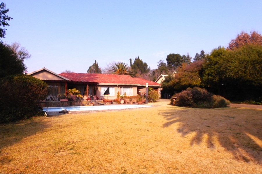 4 Bedroom Property for Sale in Mondeor Gauteng