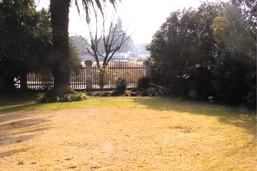 4 Bedroom Property for Sale in Mondeor Gauteng