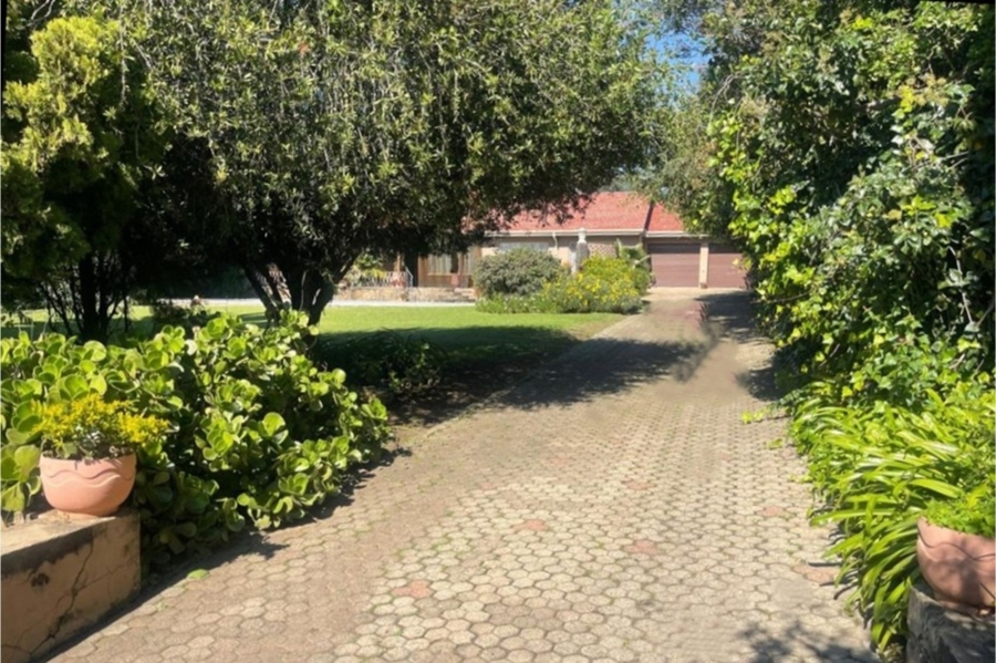 4 Bedroom Property for Sale in Mondeor Gauteng
