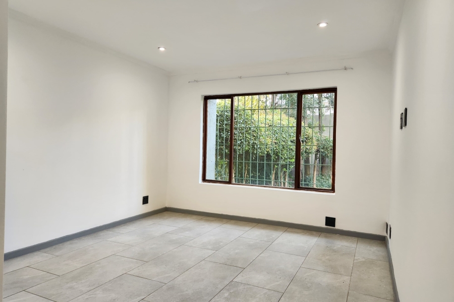 3 Bedroom Property for Sale in Strathavon Gauteng