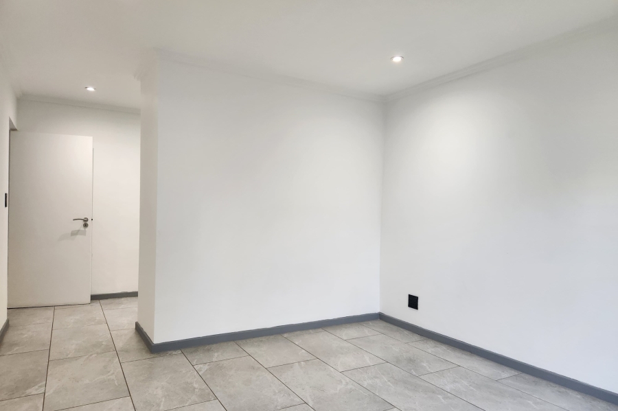 3 Bedroom Property for Sale in Strathavon Gauteng