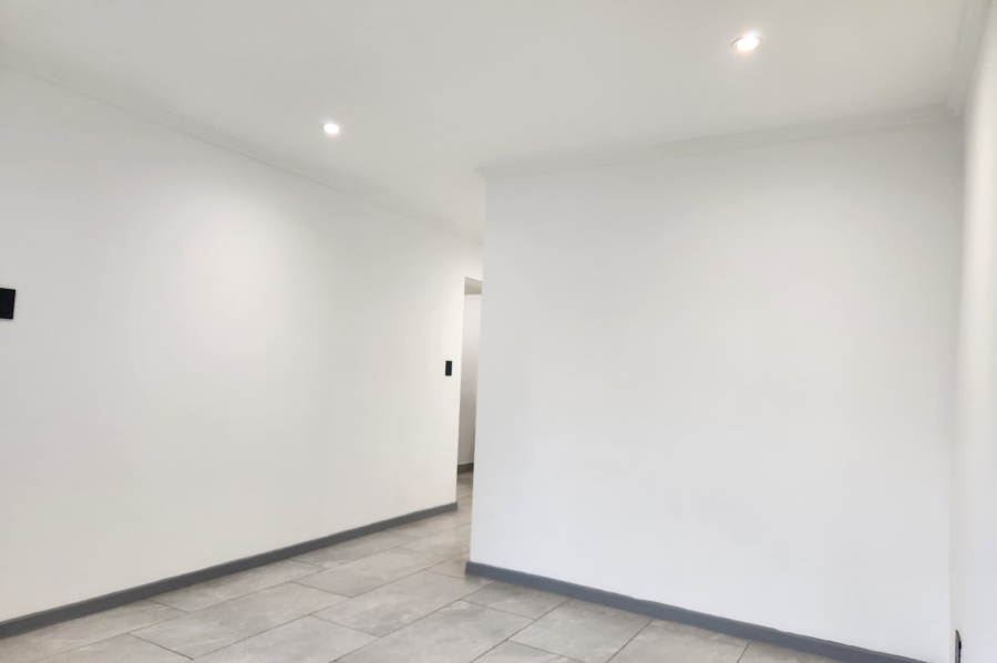 3 Bedroom Property for Sale in Strathavon Gauteng