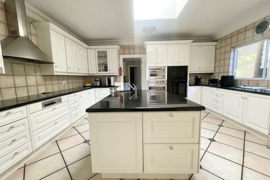 4 Bedroom Property for Sale in Atholl Gauteng