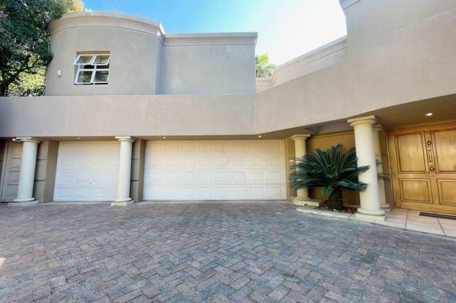 4 Bedroom Property for Sale in Atholl Gauteng