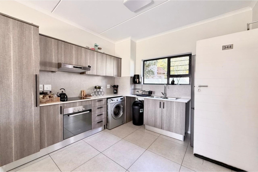 To Let 2 Bedroom Property for Rent in North Riding Gauteng