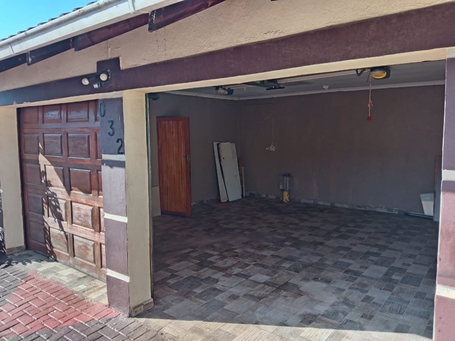 3 Bedroom Property for Sale in Mindalore Gauteng
