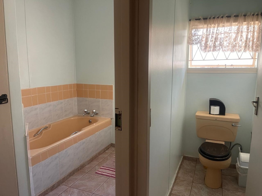 4 Bedroom Property for Sale in Drumblade A H Gauteng