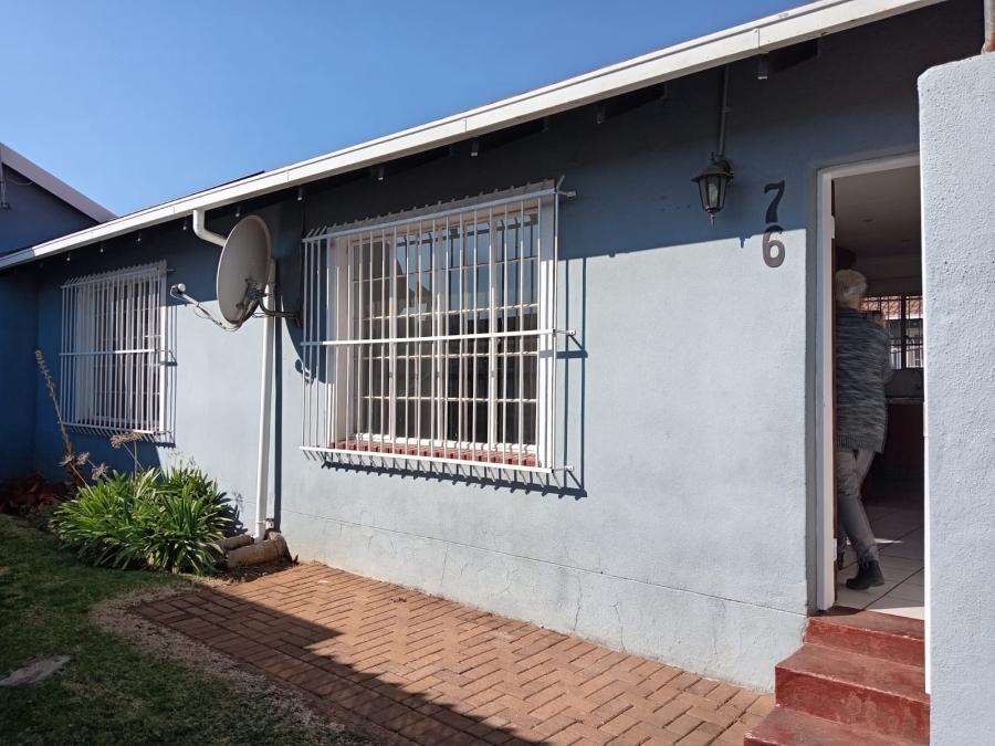 3 Bedroom Property for Sale in Roodepoort West Gauteng