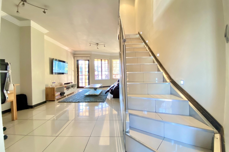 1 Bedroom Property for Sale in Morningside Hills Gauteng