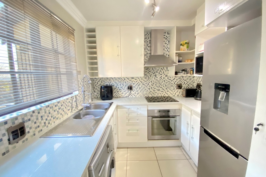 1 Bedroom Property for Sale in Morningside Hills Gauteng
