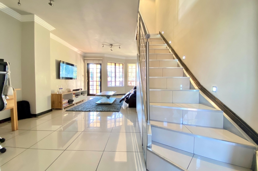 1 Bedroom Property for Sale in Morningside Hills Gauteng