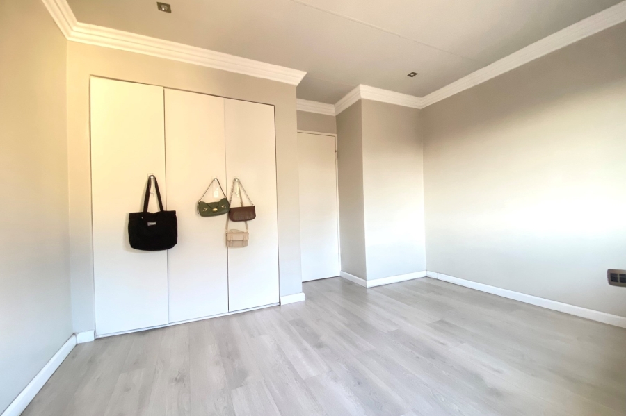 1 Bedroom Property for Sale in Morningside Hills Gauteng