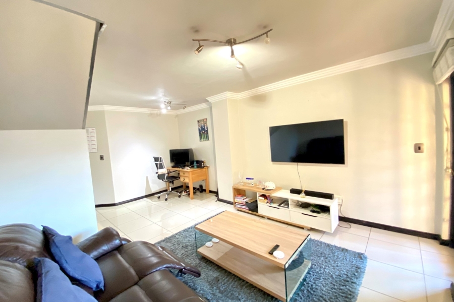 1 Bedroom Property for Sale in Morningside Hills Gauteng