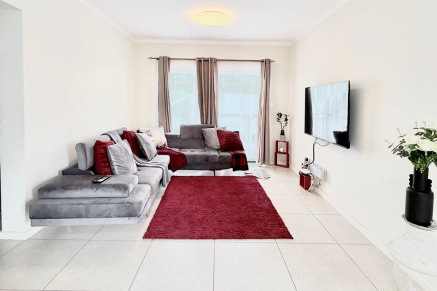 2 Bedroom Property for Sale in North Riding Gauteng
