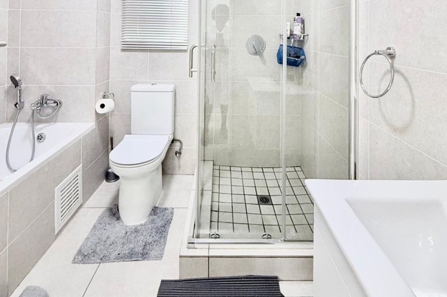 2 Bedroom Property for Sale in North Riding Gauteng