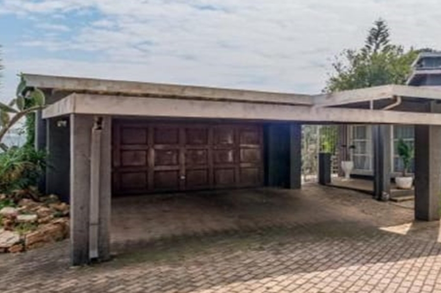 5 Bedroom Property for Sale in Kloofendal Gauteng