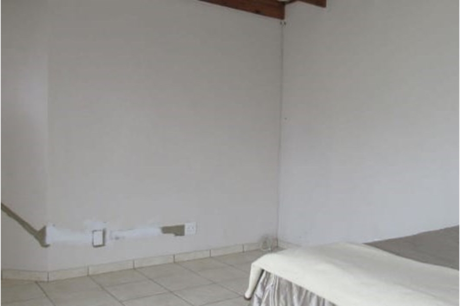 5 Bedroom Property for Sale in Kloofendal Gauteng
