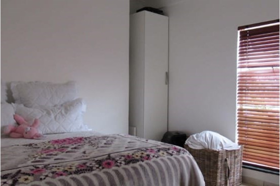 5 Bedroom Property for Sale in Kloofendal Gauteng