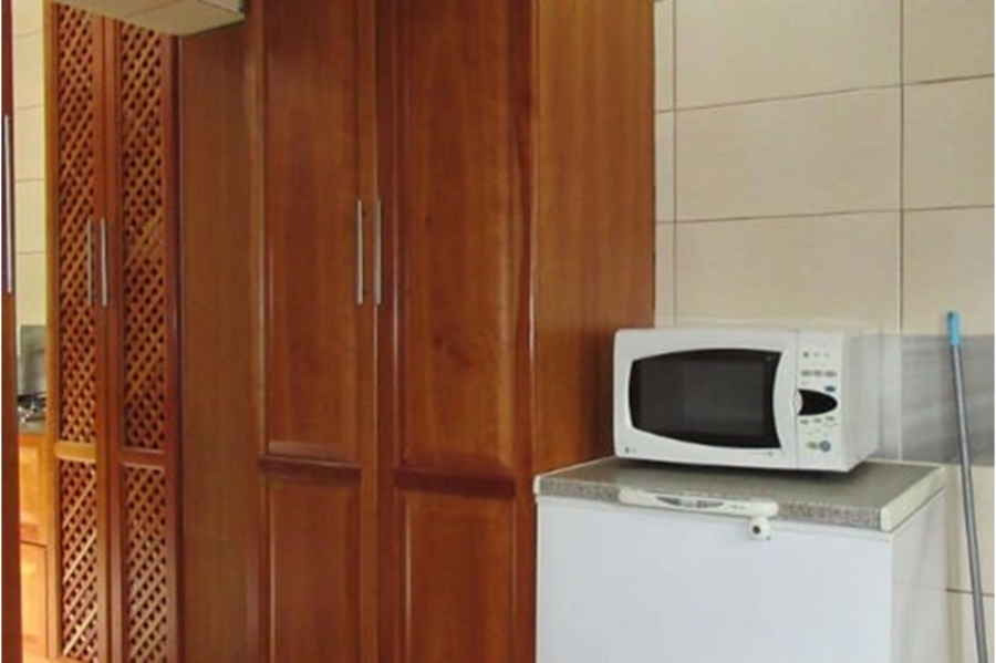 5 Bedroom Property for Sale in Kloofendal Gauteng