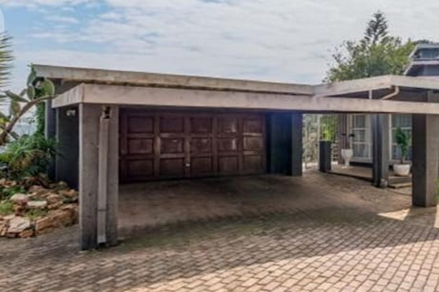 5 Bedroom Property for Sale in Kloofendal Gauteng