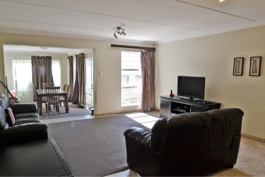 To Let 3 Bedroom Property for Rent in Morningside Gauteng
