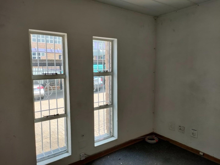 To Let commercial Property for Rent in Strijdom Park Gauteng