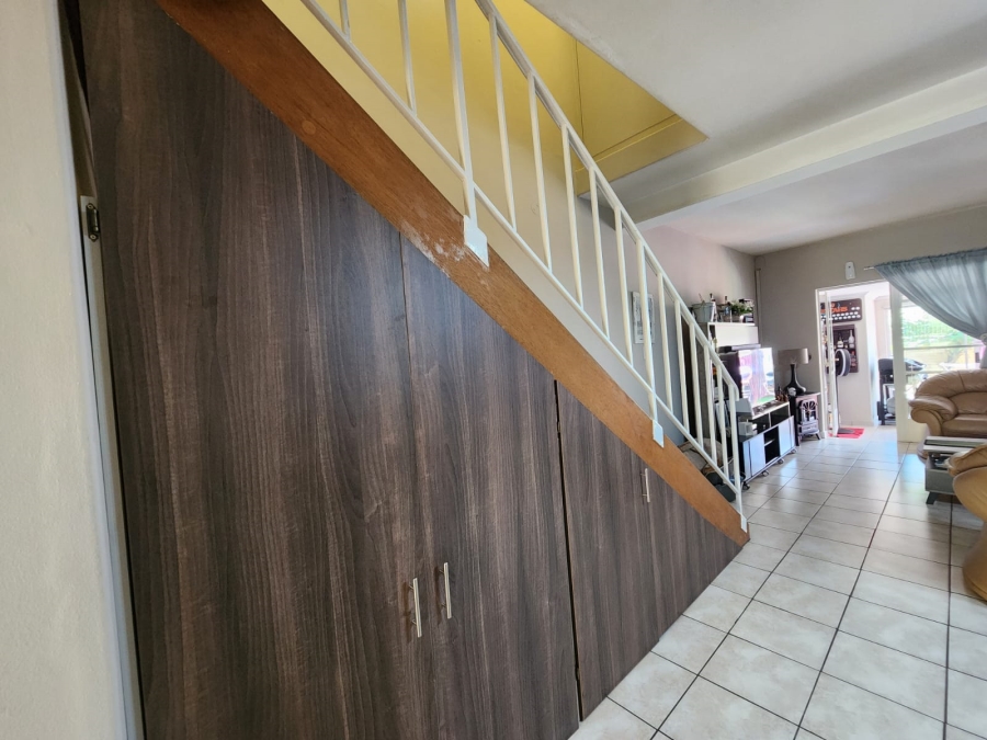 2 Bedroom Property for Sale in Three Rivers Gauteng