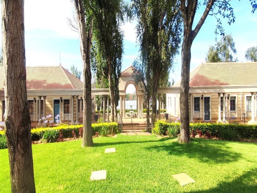 To Let commercial Property for Rent in Dunkeld Gauteng