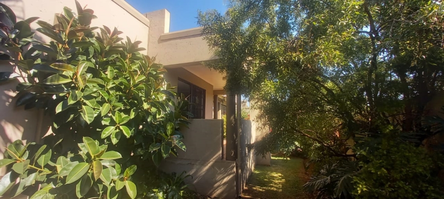 2 Bedroom Property for Sale in Marais Steyn Park Gauteng