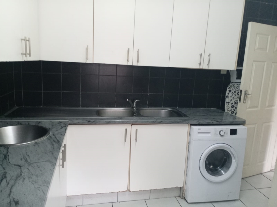 To Let 3 Bedroom Property for Rent in Buccleuch Gauteng