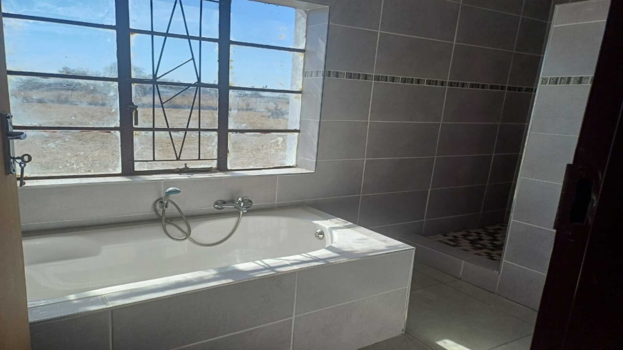 4 Bedroom Property for Sale in Helderstrome AH Gauteng