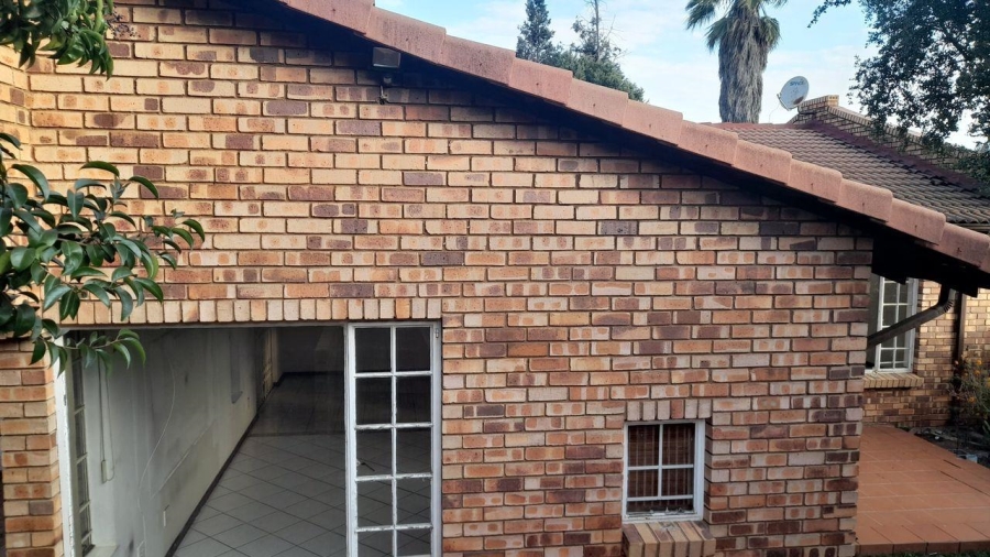 3 Bedroom Property for Sale in Ridgeway Gauteng